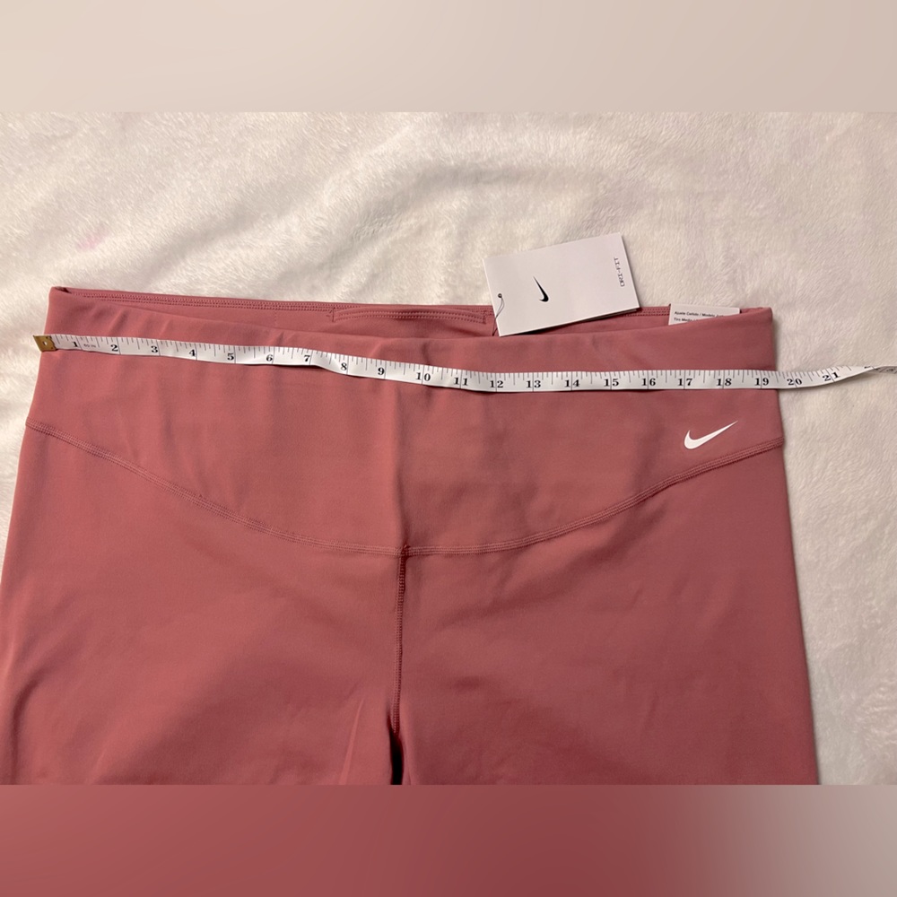 SOLD - Nike Pink Dri-Fit Athletic Yoga Biking Training Shorts - Picture 11 of 11